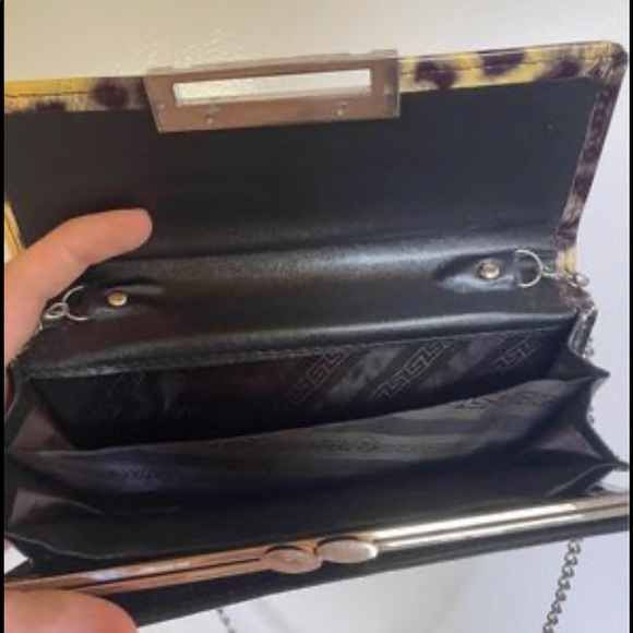 Louis Vuitton Purse - Picture 4 of 4